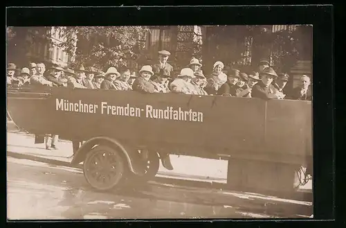 Foto-AK Bus der Münchner Fremden-Rundfahrten