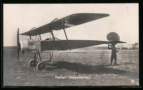 Foto-AK Sanke Nr. 343: Fokker-Doppeldecker mit Piloten