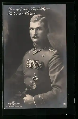 Foto-AK Sanke Nr. 397: Leutnant Mulzer in Uniform mit EK I und Flugzeugführerabzeichen