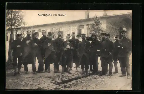 AK Gefangene Franzosen in Uniform