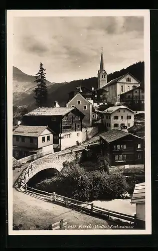 AK Fiesch, Furkastrasse mit Kirche