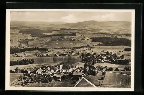 AK Kellberg, Ortsansicht aus der Vogelschau mit Kirche