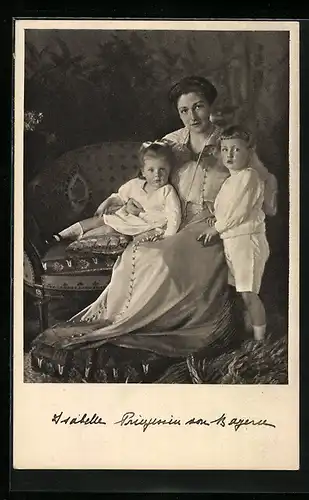 AK Isabelle Prinzessin von Bayern mit ihren Kindern