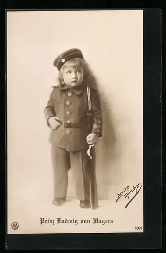 AK Prinz Ludwig von Bayern, als Knabe mit Gewehr posierend