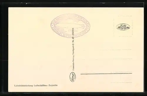 AK Friedrichshafen a. B., Ortsansicht mit fliegendem Luftschiff Graf Zeppelin