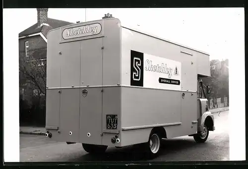 Fotografie Howards of Andover LTD., Ansicht Andover, Lieferwagen - Kastenwagen Sketchley Overall Service