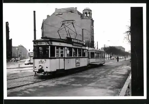 Fotografie unbekannter Fotograf, Ansicht Berlin, Linkstrasse, Strassenbahn Nr. 3757 Linie 74 Richtung Potsdamer Platz