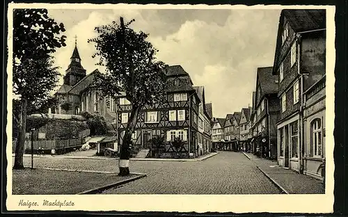 AK Haiger, Marktplatz mit Strasse und Kirche