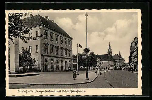 AK Durlach i. B., Kriegerdenkmal mit strasse