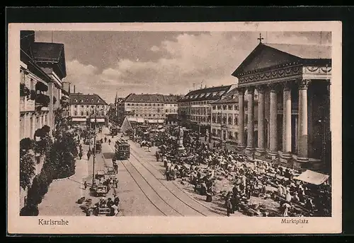 AK Karlsruhe, Marktplatz mit Strassenbahn