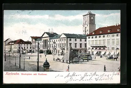 AK Karlsruhe, Marktplatz mit Rathaus und Strassenbahn