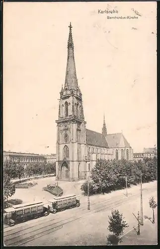 AK Karlsruhe i.B., Strassenbahn vor der Bernhardus-Kirche