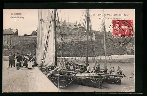 AK Saint-Valéry-en-Caux, Arrivée des barques