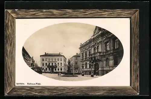 AK Iserlohn, Der Rathaus-Platz mit Denkmal