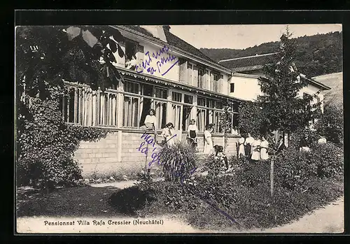 AK Cressier, Pensionat Villa Rafa aus dem Garten betrachtet