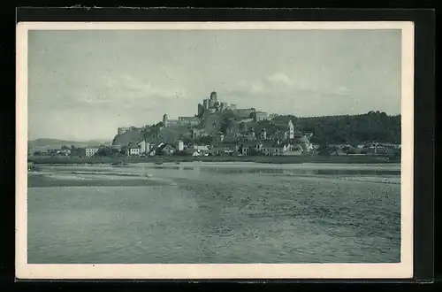 AK Trencin, Panorama mit Burg vom Wasser aus