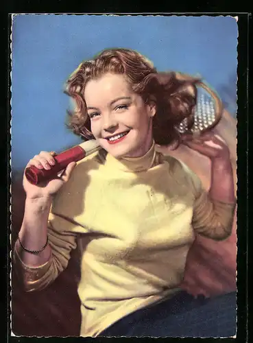 AK Schauspielerin Romy Schneider mit Tennisschläger in einer Filmrolle