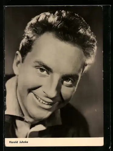 AK Schauspieler Harald Juhnke lächelt in die Kamera