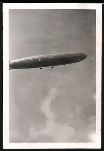 Fotografie Luftschiff Graf Zeppelin LZ-127 am Himmel
