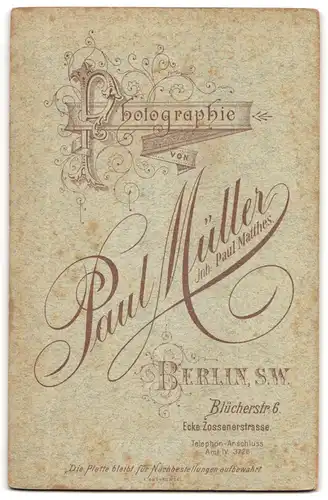 Fotografie Paul Müller, Berlin, Blücherstr. 6 Ecke Zossenerstrasse, Bürgerliche Dame mit einem Kind