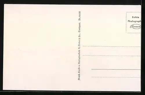 AK Friedrichshafen a. Bodensee, Luftschiff Graf Zeppelin LZ 127 beim Einbringen in die Halle