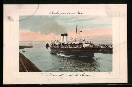 AK Boulogne-sur-Mer, Passagierschiff L`Onward dans les Jetees