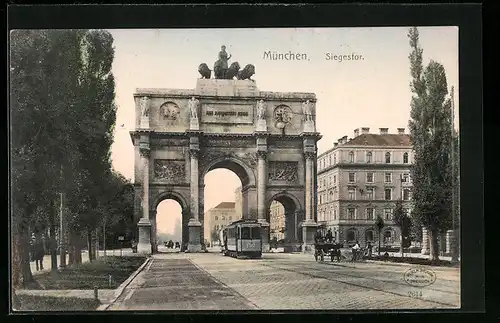 AK München, Siegestor mit durchfahrender Strassenbahn, Strassenbau