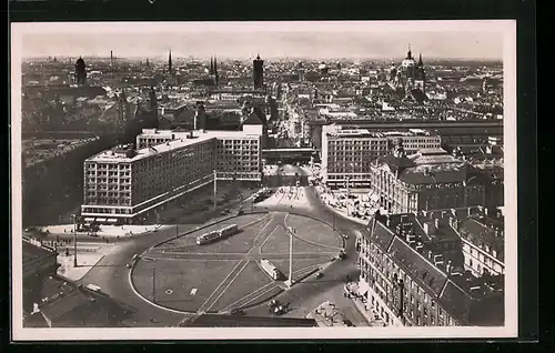 AK Berlin, Blick auf den Alexanderplatz mit Strassenbahnen, Alexander Place, Place d`Alexandre