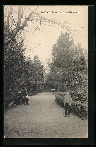 AK Batumi / Batoum, Jardin Alexandre, Partie im Park