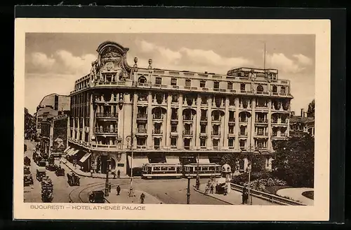 AK Bucuresti, Strassenbahn am Hotel Athenéé Palace