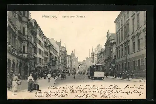 AK München, Neuhauser Strasse mit Geschäften und Strassenbahn