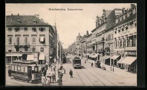 AK Karlsruhe, Kaiserstrasse mit Hotel Englischer Hof und Strassenbahn