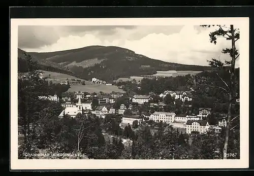 AK Johannisbad i. Riesengebirge, Ortsansicht aus der Vogelschau