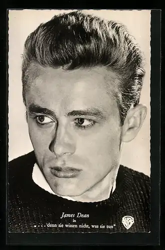 AK Schauspieler James Dean im Pullover schaut ernst zur Seite