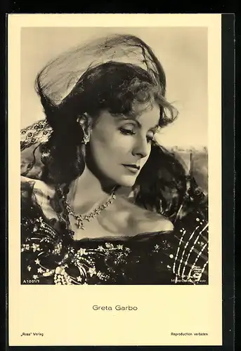 AK Schauspielerin Greta Garbo mit Sternenkette