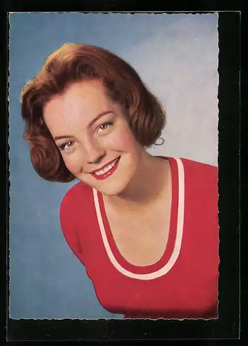 AK Schauspielerin Romy Schneider im roten Hemd