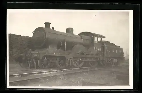 Foto-AK Englische Eisenbahn-Lokomotive mit der Nr. 8896 der LNER