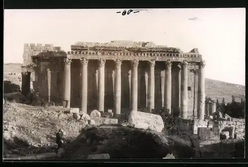 Fotografie unbekannter Fotograf, Ansicht Baalbek / Libanon, Bacchustempel