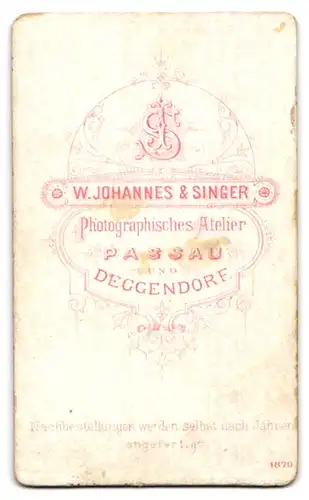 Fotografie W. Johannes & Singer, Passau, Student junger Student mit Couleur und Schirmmütze