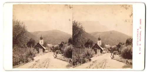 Stereo-Fotografie Alois Beer, Klagenfurt, Ansicht St. Jakob, Partie im Ort mit Blick zur Kirche