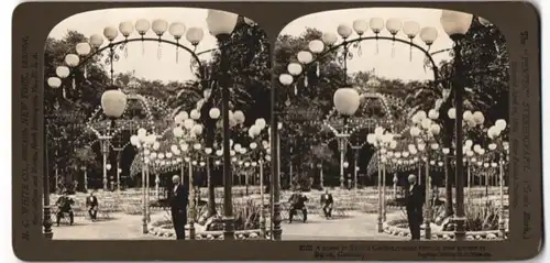 Stereo-Fotografie N. C. White, New York, Ansicht Berlin, Lampen Ensemble im Krollschen Garten