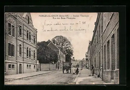 AK Forges-les-Eaux, Rue des Eaux Minérales, Strassenpartie