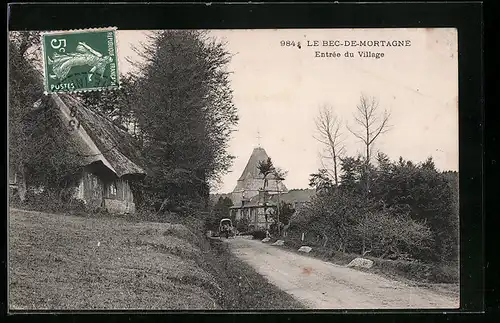 AK Le Bec-de-Mortagne, Entrée du Village