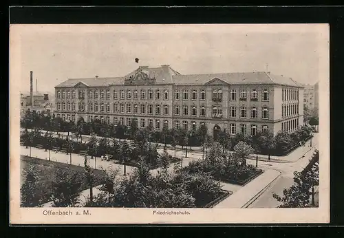 AK Offenbach a. M., Friedrichschule mit Strasse und Park aus der Vogelschau