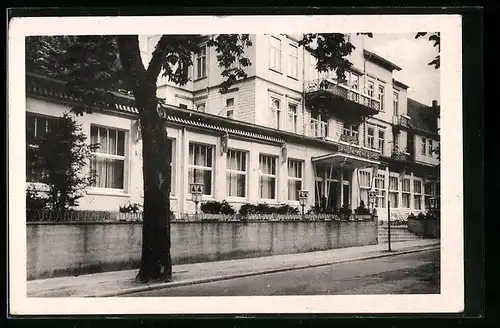 AK Bad Harzburg, Hotel Rheinischer Hof mit Strasse