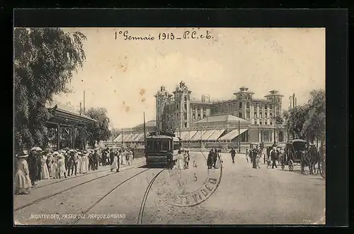 AK Montevideo, Paseo del Parque Urbano, Strassenbahn