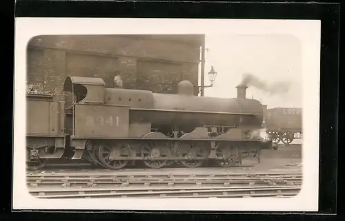 Foto-AK Lokomotive der englischen Eisenbahn No. 8941