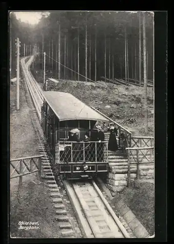AK Waldbad, Passagiere an der Bergbahn
