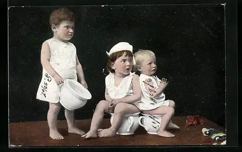 AK Drei Kinder mit ihren Töpfchen