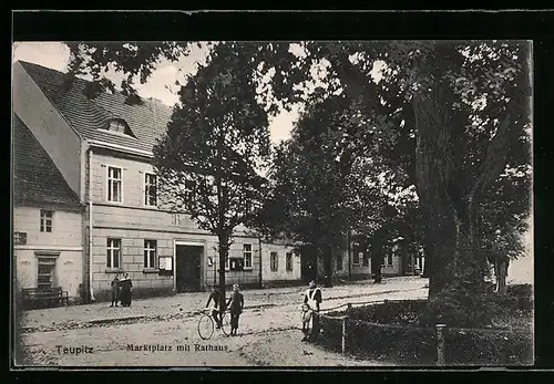 AK Teupitz, Marktplatz mit Rathaus